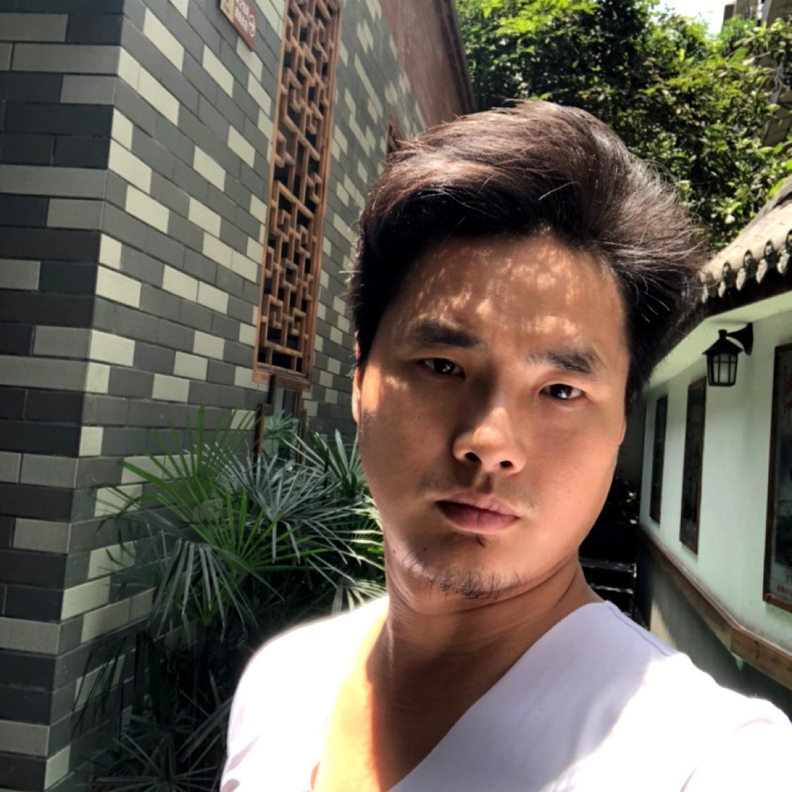 务实爱美女的照片