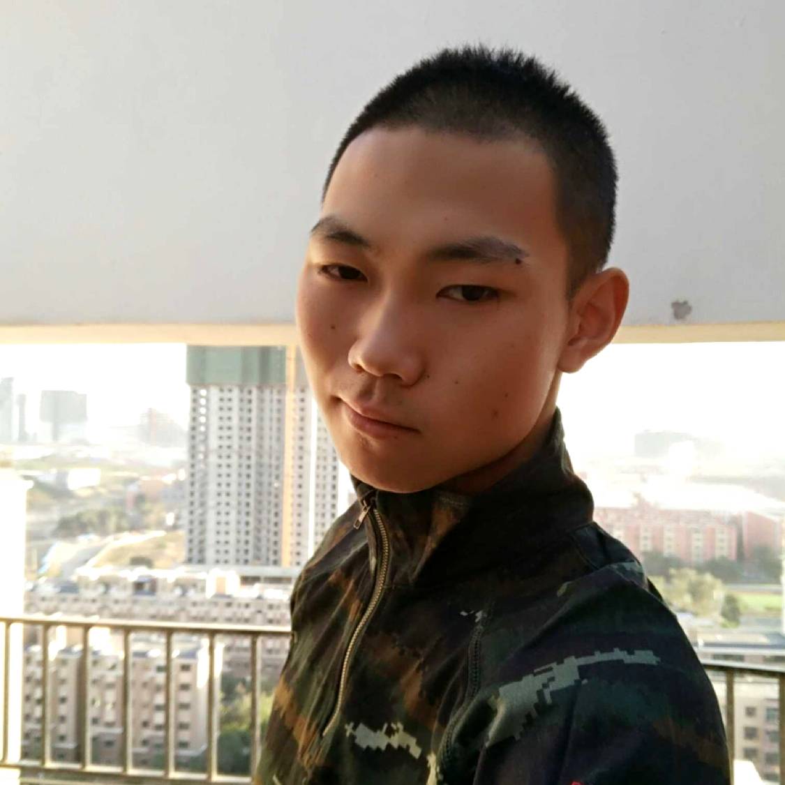 请输入姓名？的照片
