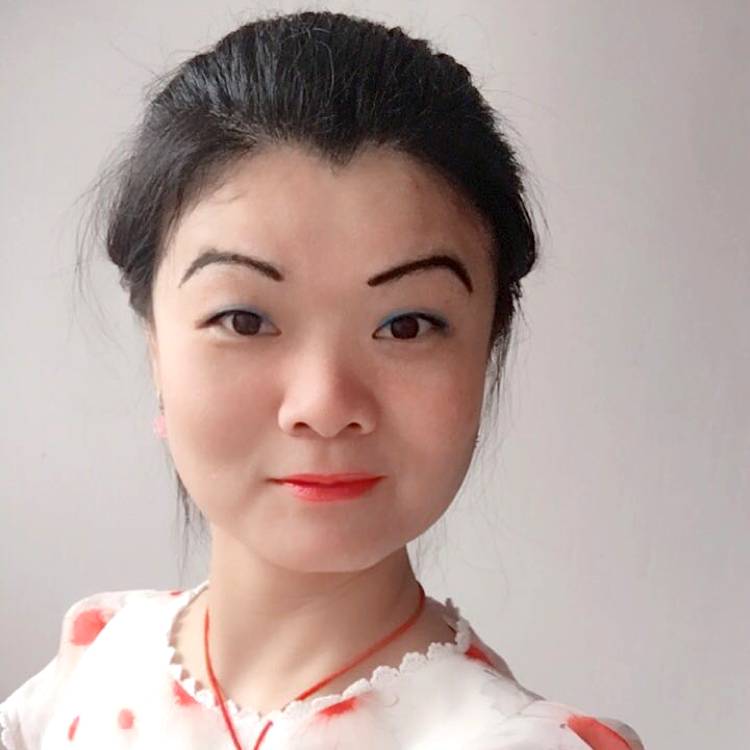 水影迎笑点低的照片