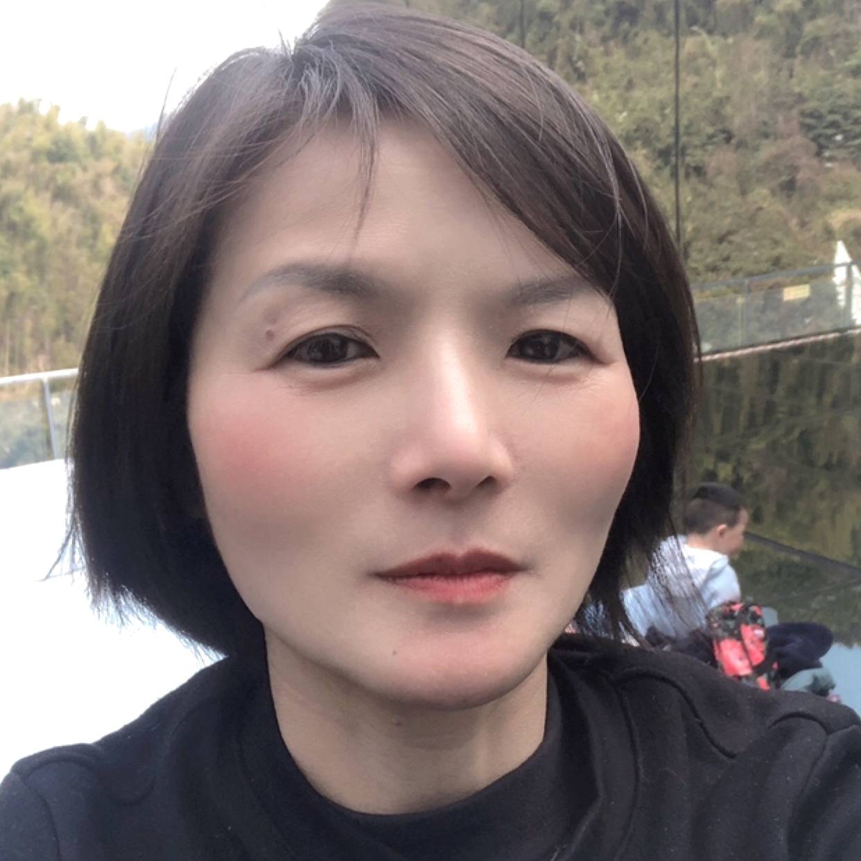 欧野春莱的照片