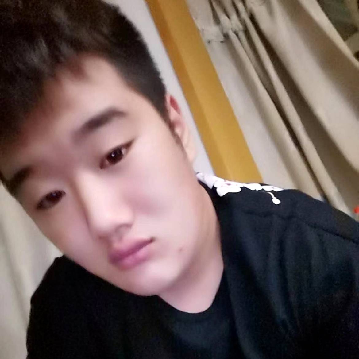 谎言的照片