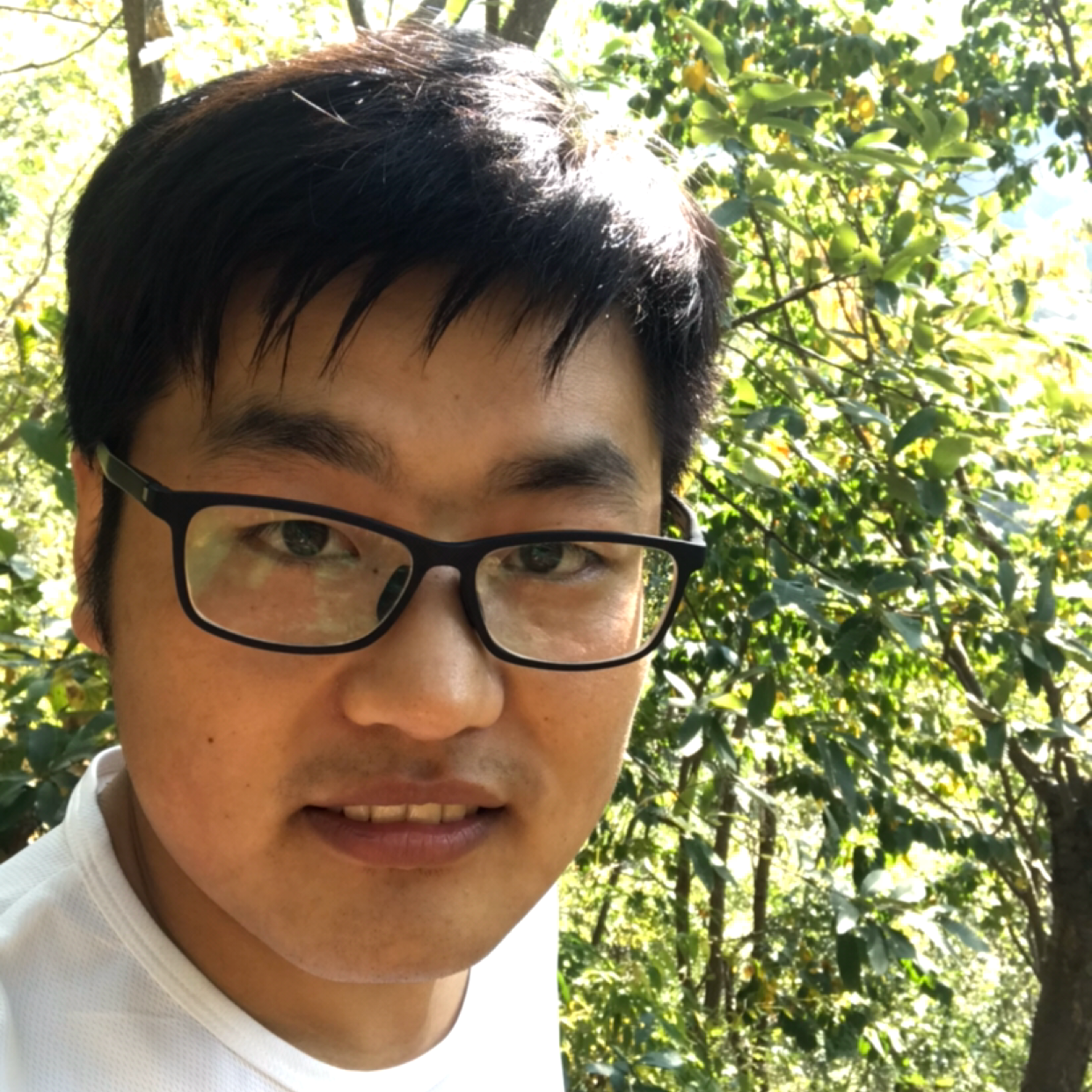 山岚就暧昧的照片