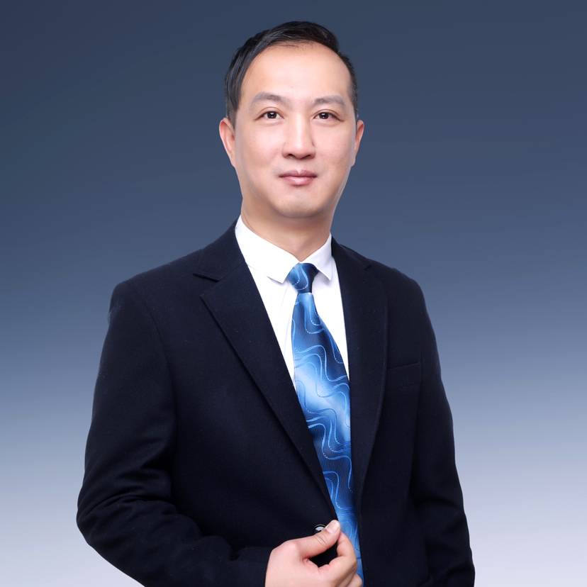 未来迎魁梧的照片