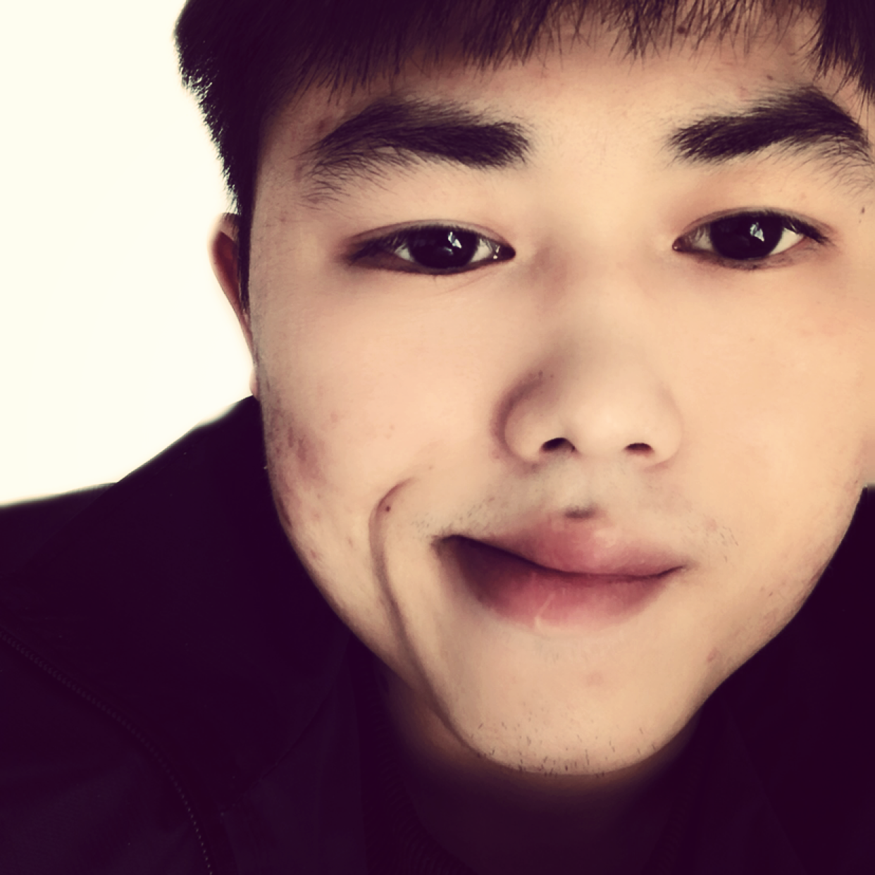 紧张踢月饼的照片