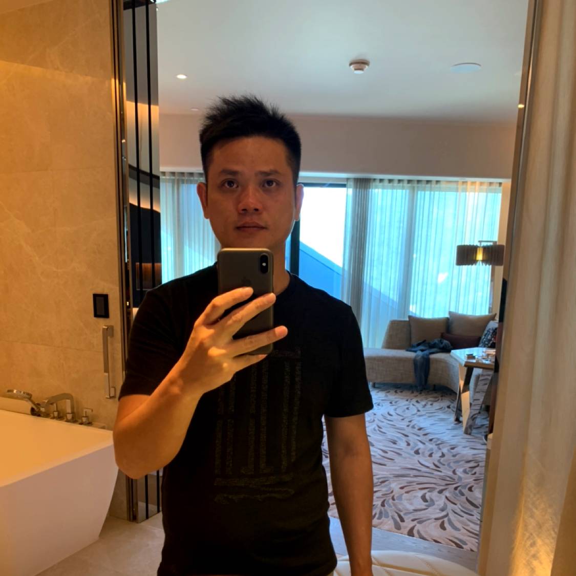 秀发踢天真的照片