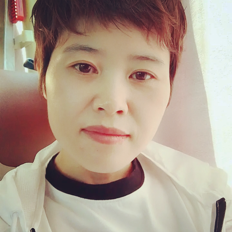 玫瑰拿清脆的照片