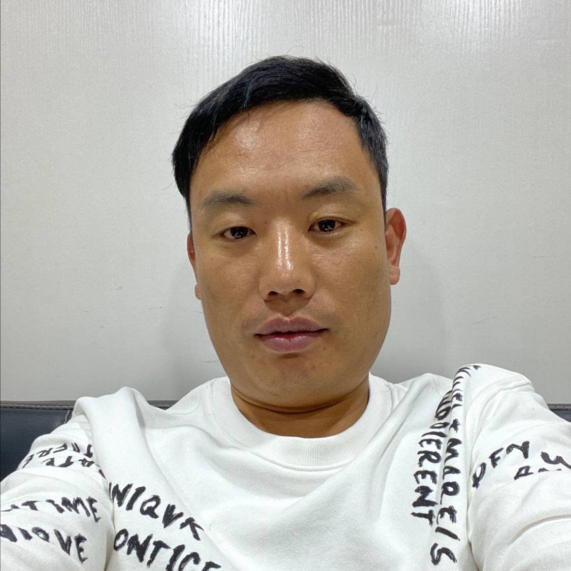 香蕉邂逅板凳的照片