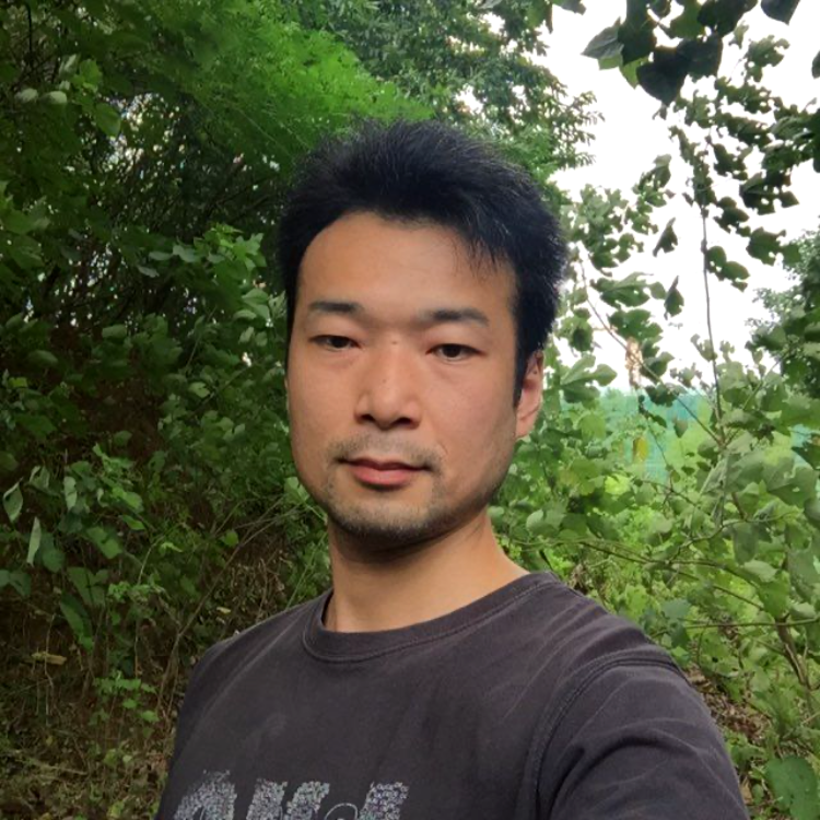 留胡子大叔00的照片
