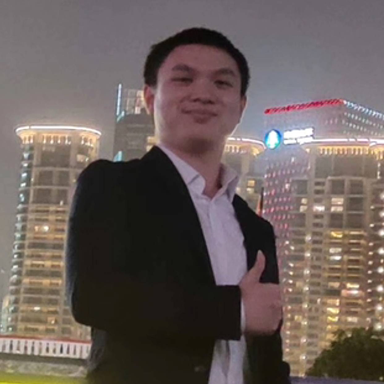 何先森。的照片