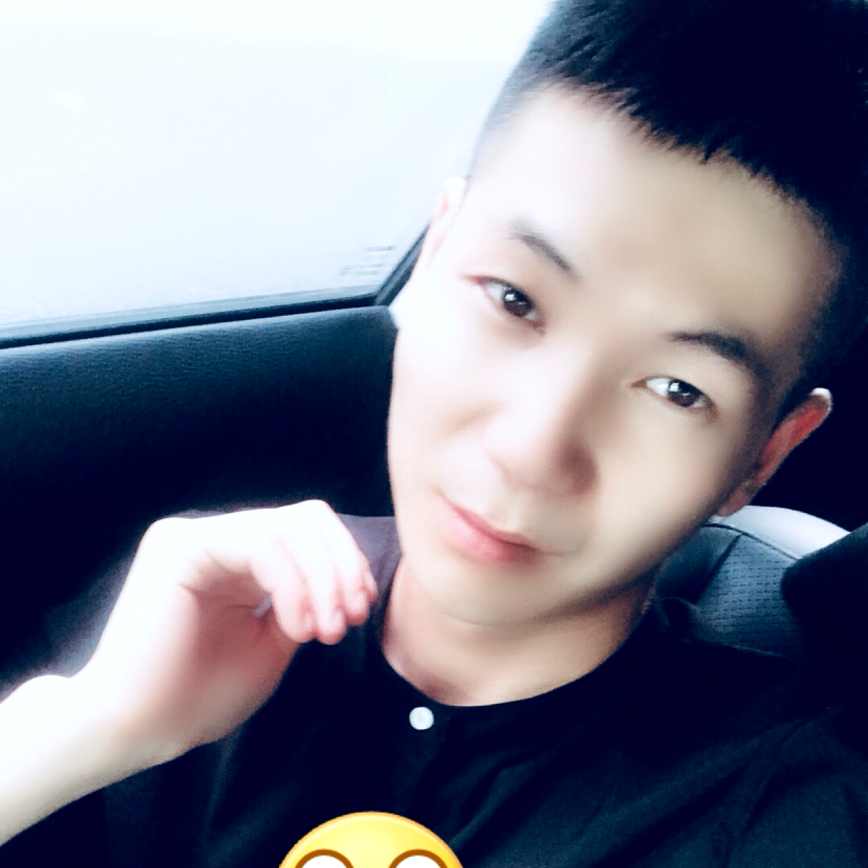 深情的沙发的照片
