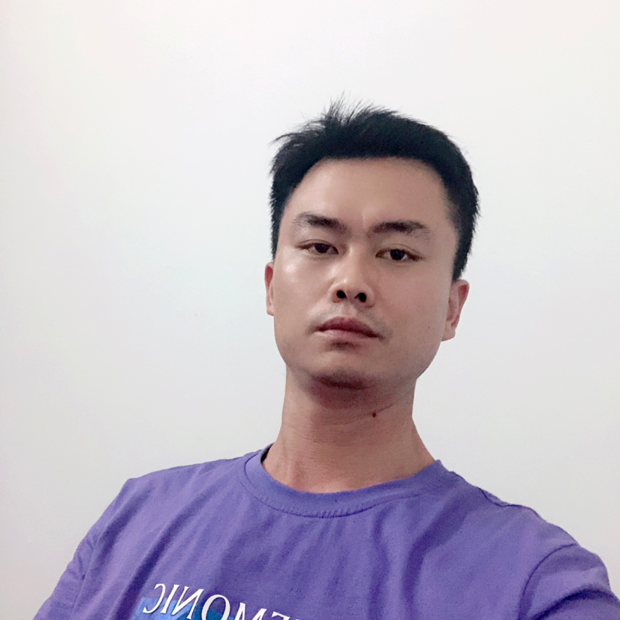 可靠挽手毛巾的照片