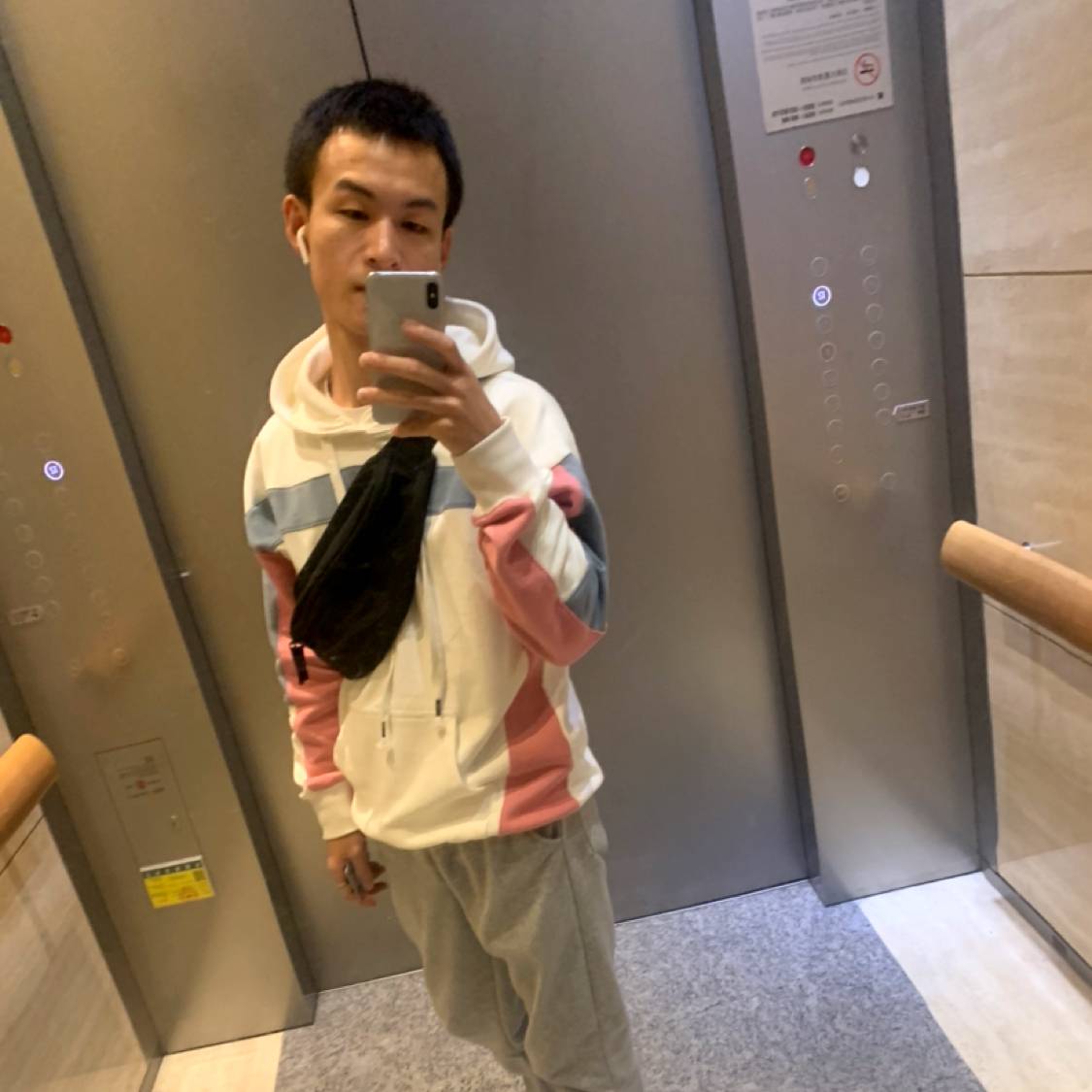 我不看月亮的照片