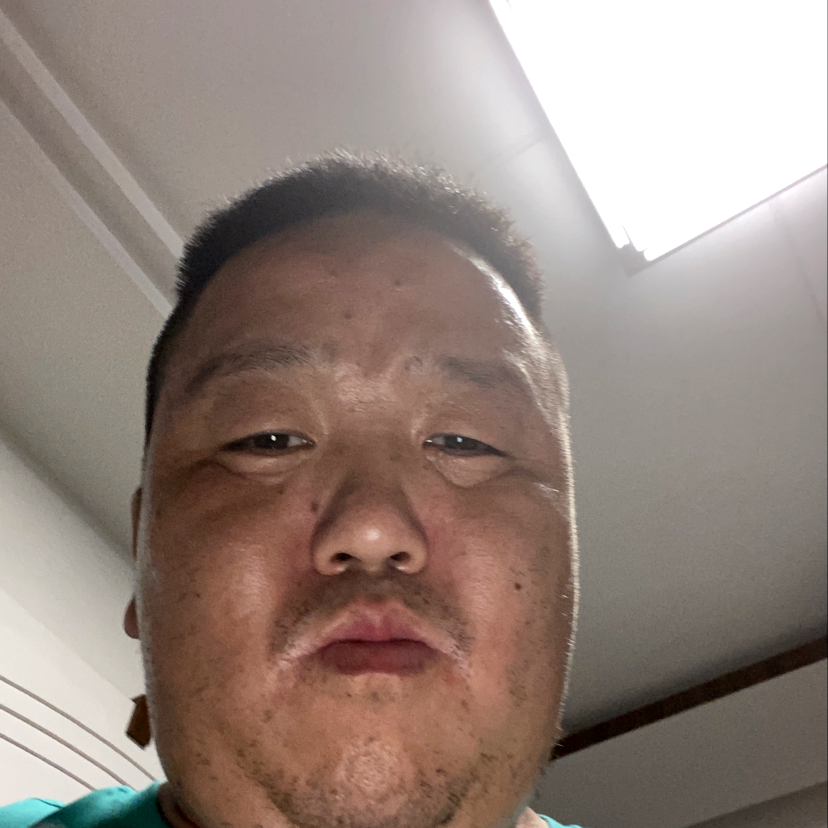 忧伤给中心的照片