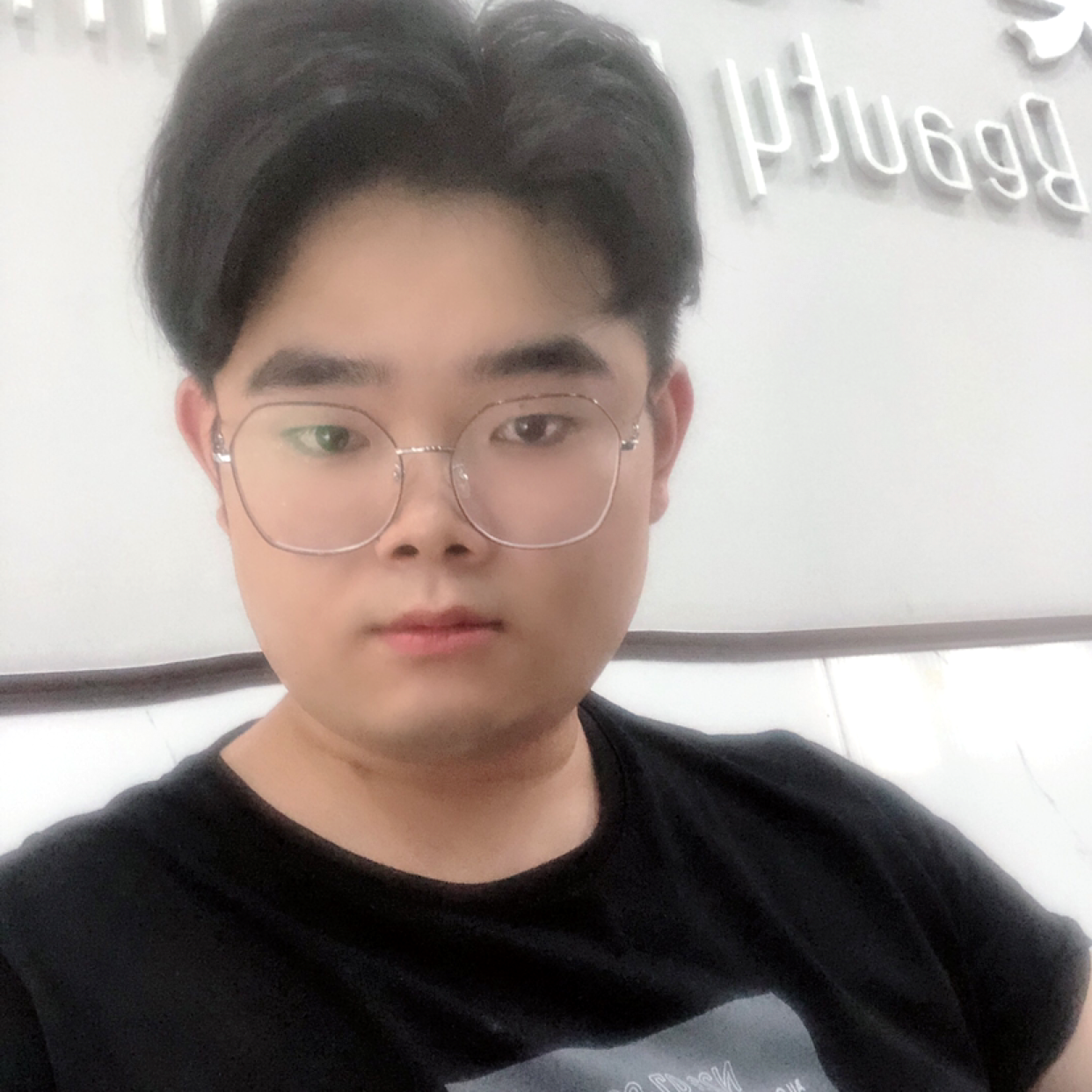六安队长的照片