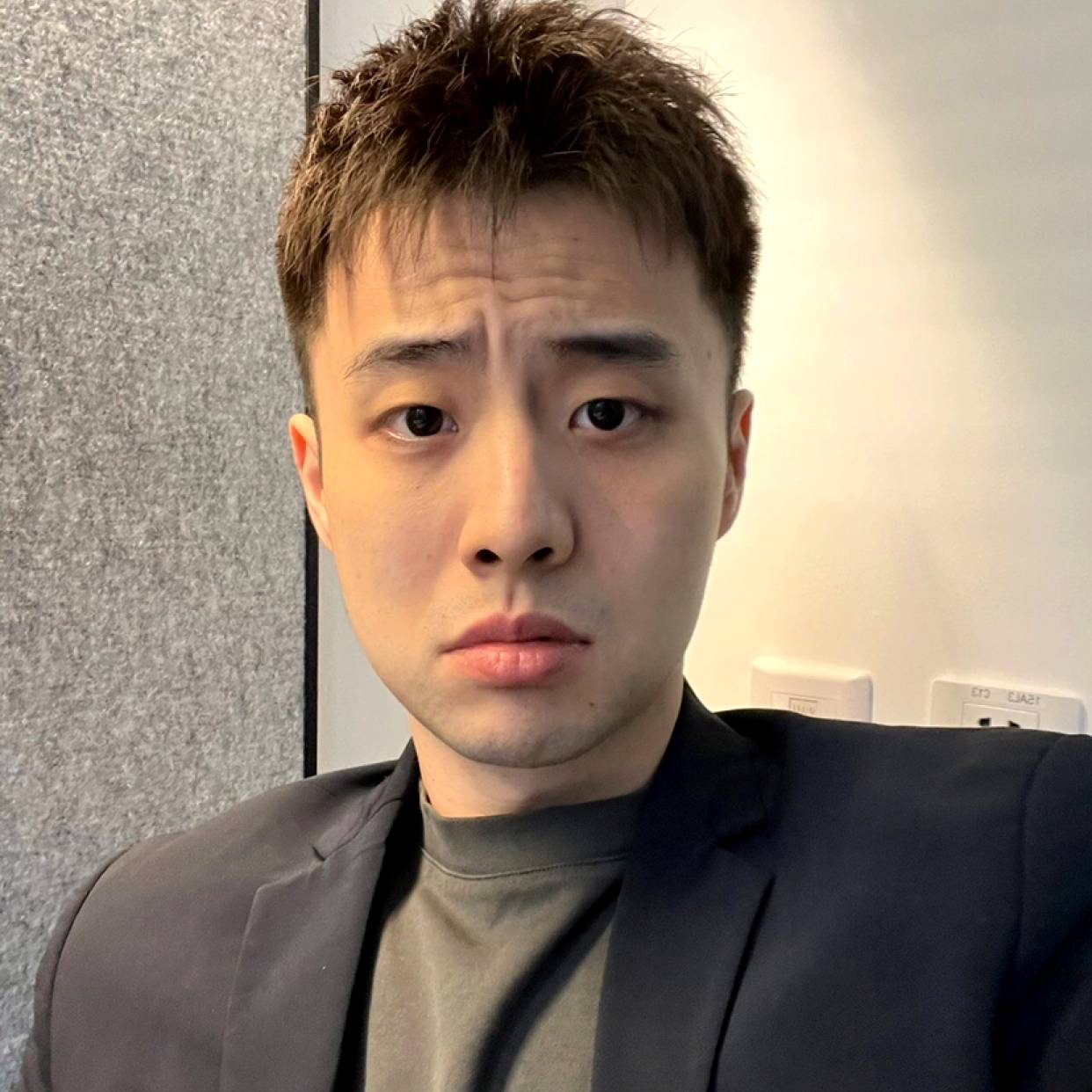 路灯凝眸丰富的照片