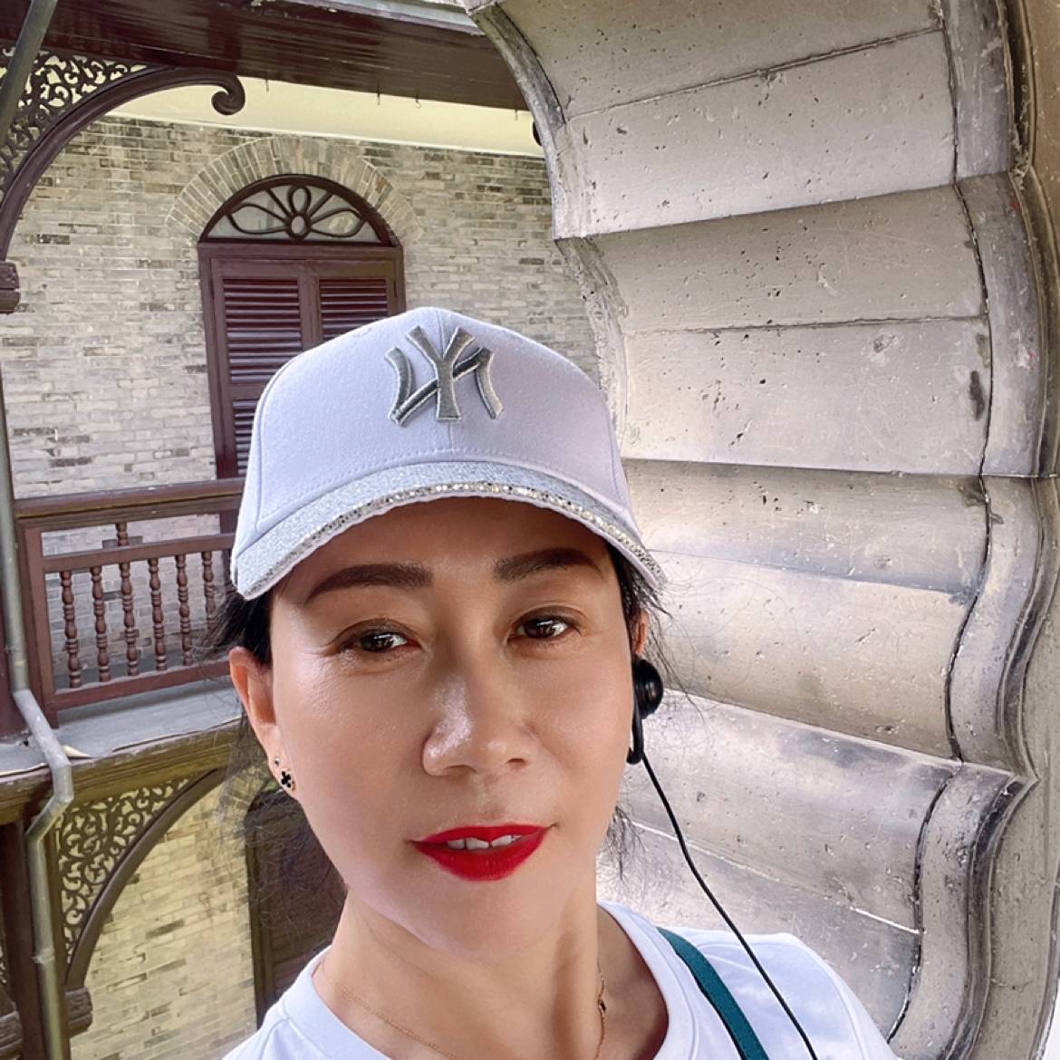 勤恳的小蜜蜂的照片