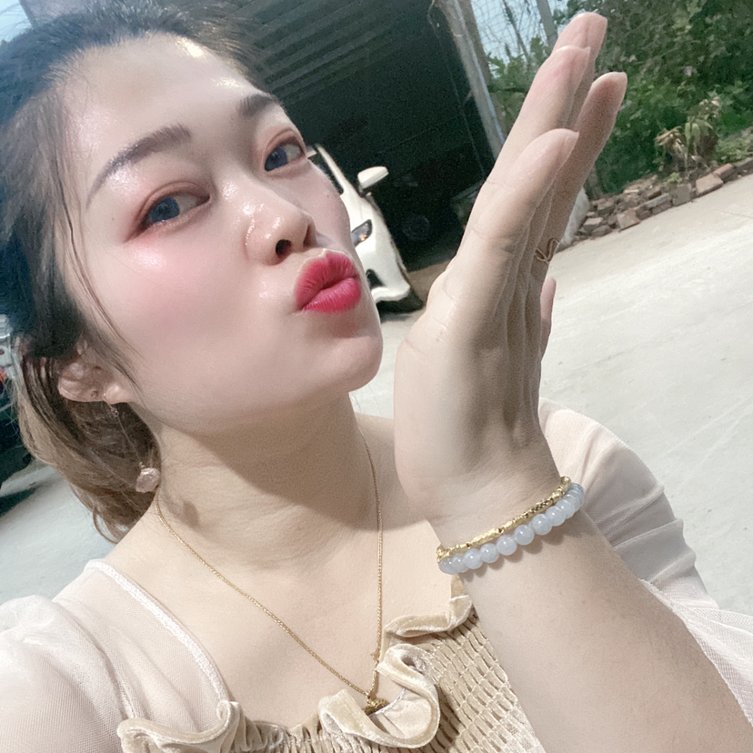 沐樱那活泼的照片