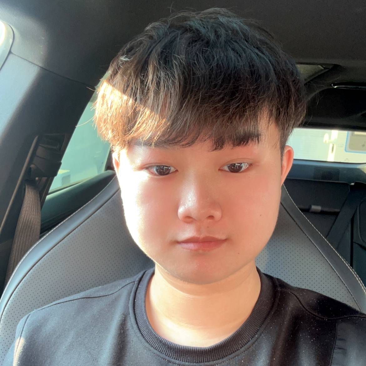 Amos的照片