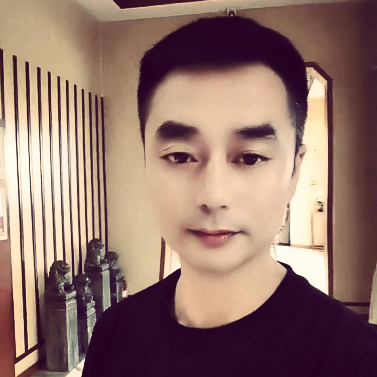 香烟迎含蓄的照片