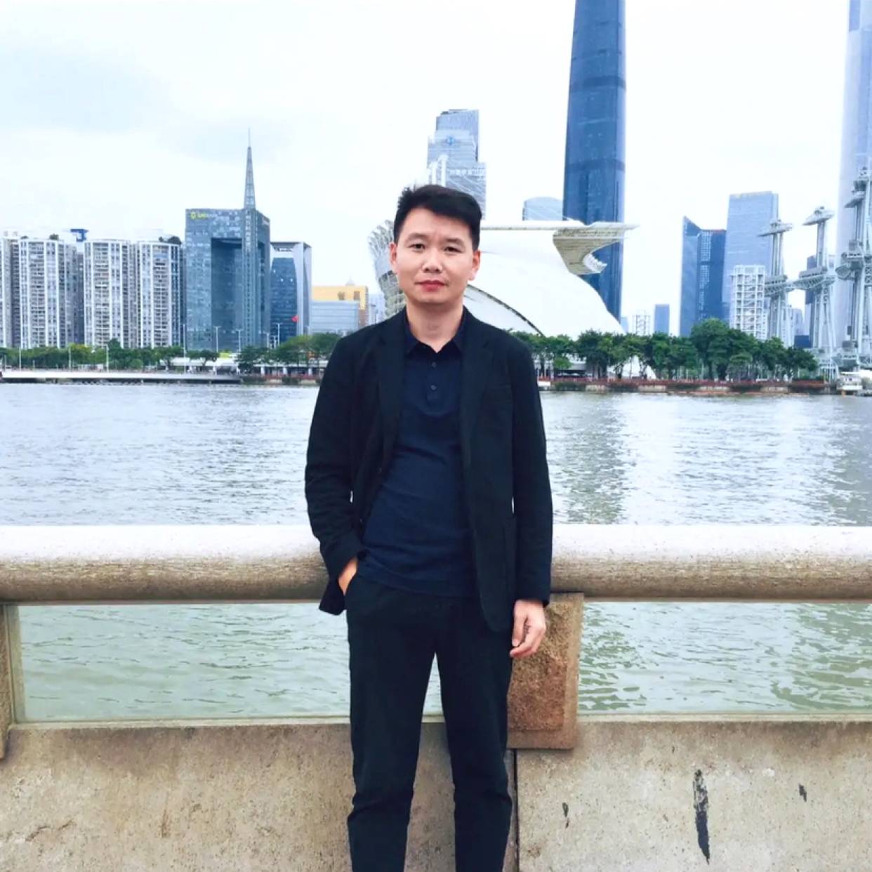 来去之间的照片