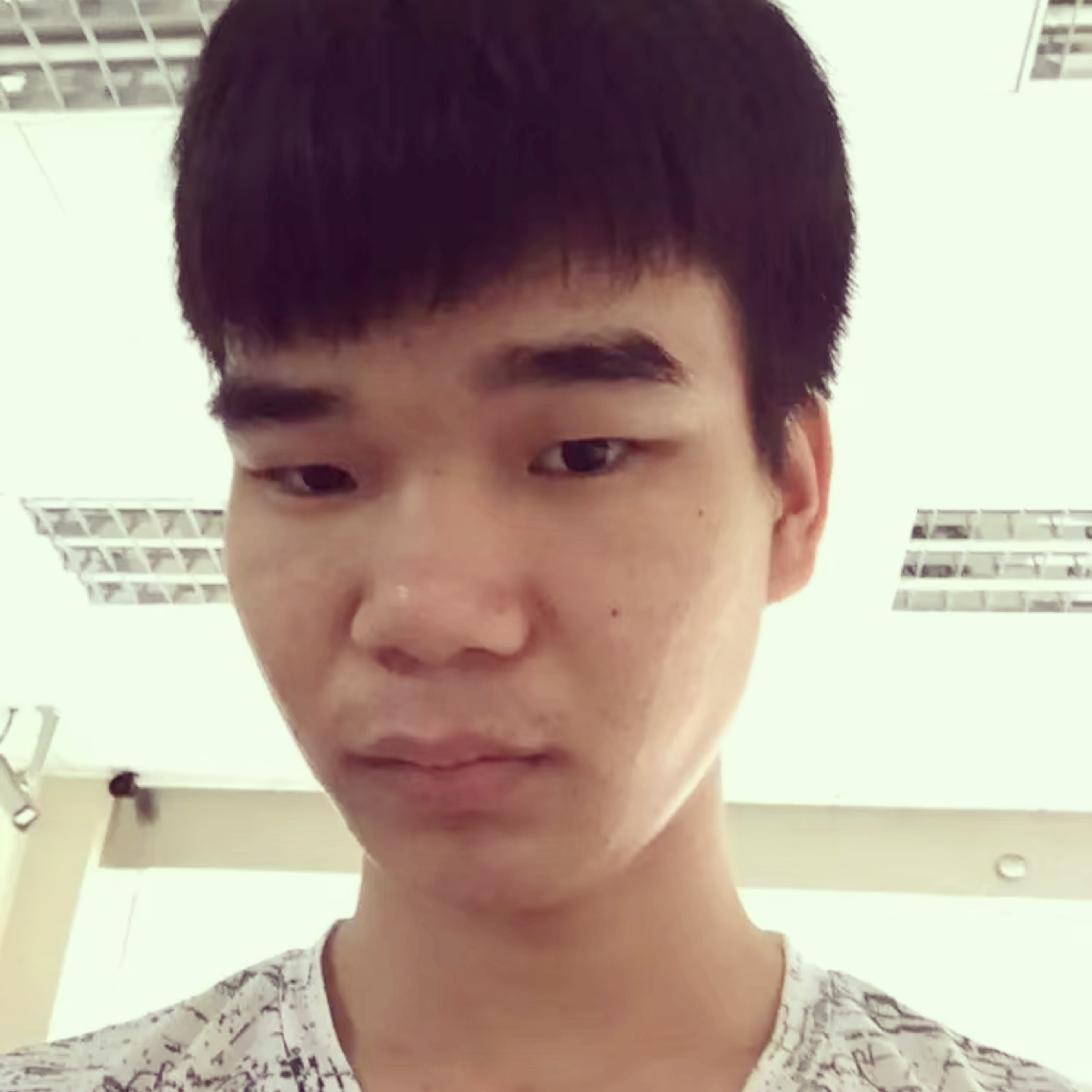 小懒猪我在等你的照片