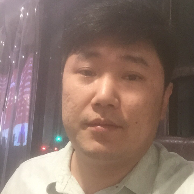 龙龙好帅的照片
