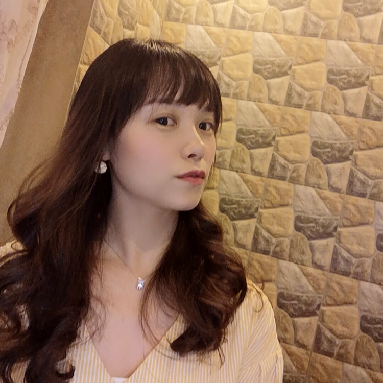 爱笑的小龙女的照片