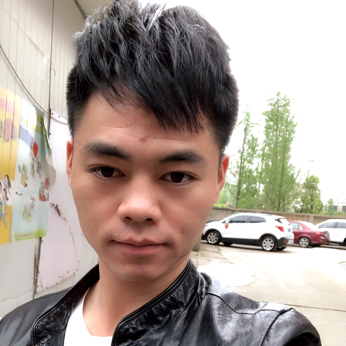 魁梧泪了陌颜的照片