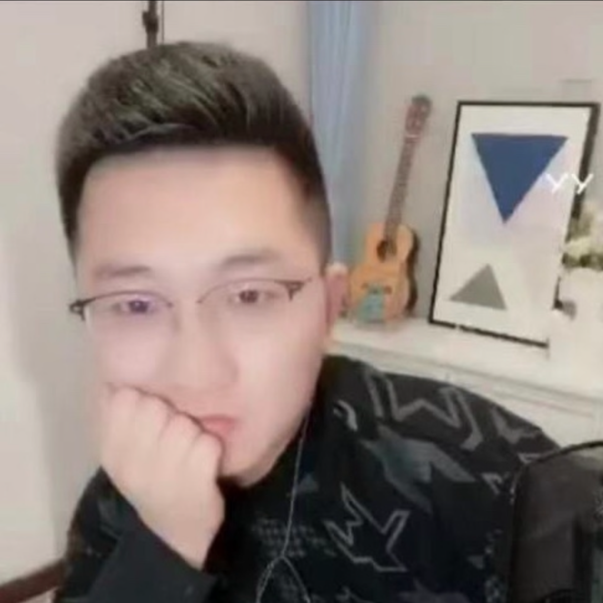 孤星独饮一壶的照片