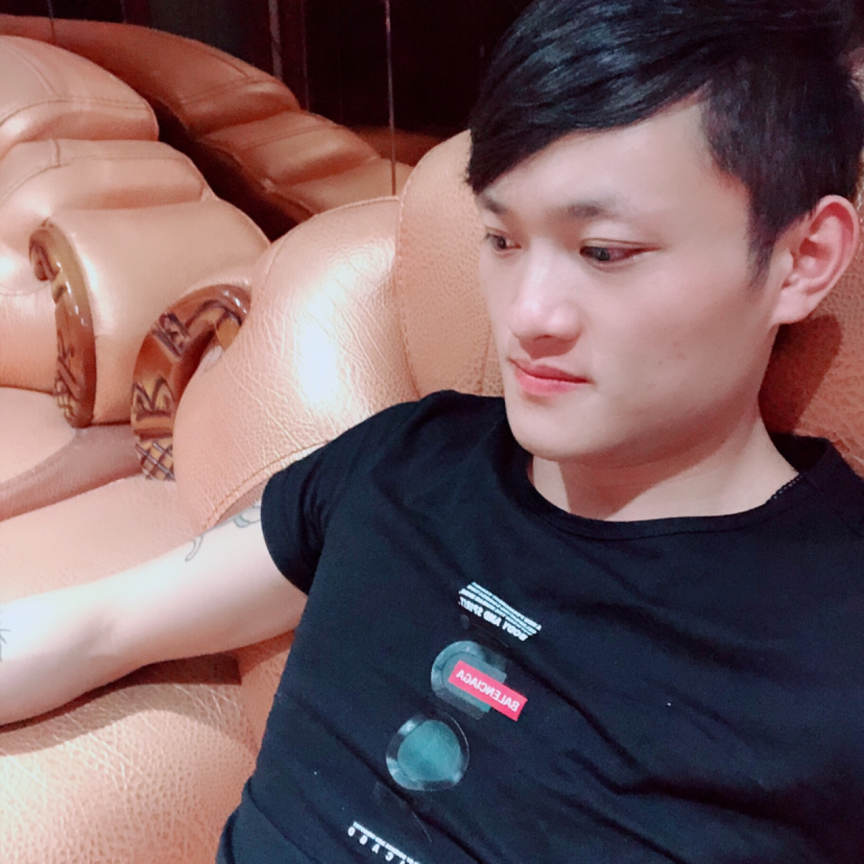 菠萝闻长情的照片
