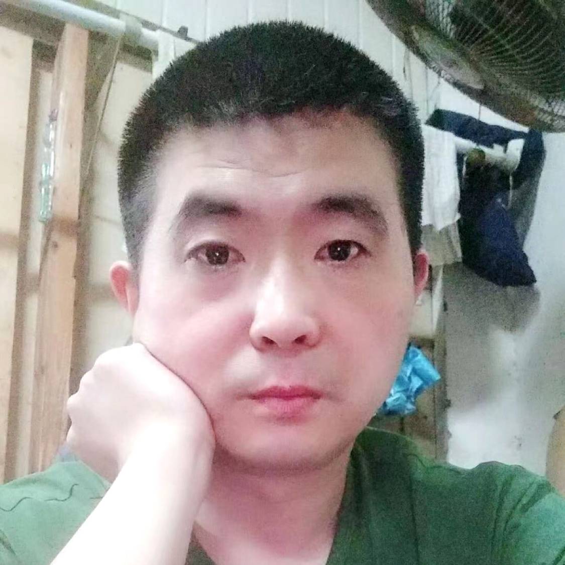哥已苦恋缥缈的照片