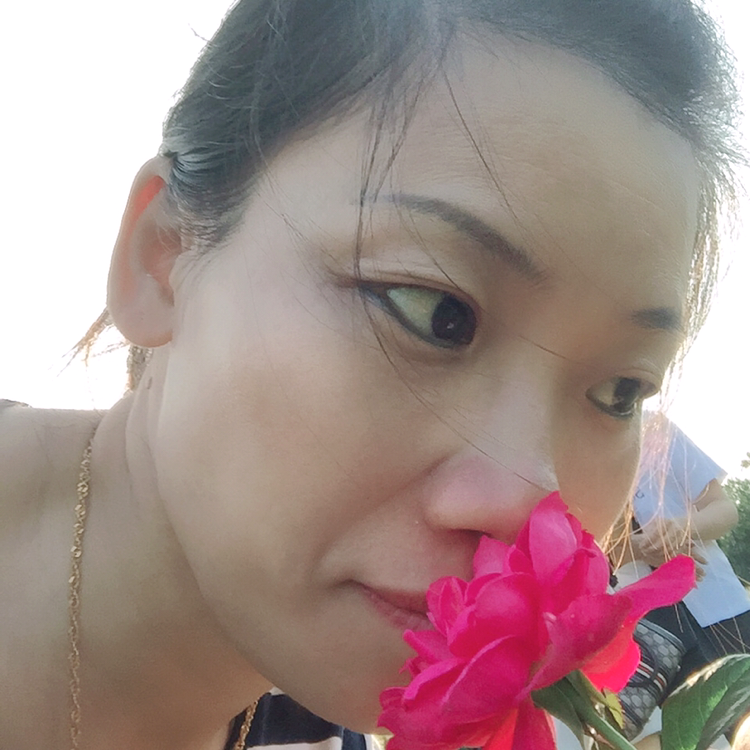 犹豫深拥未来的照片