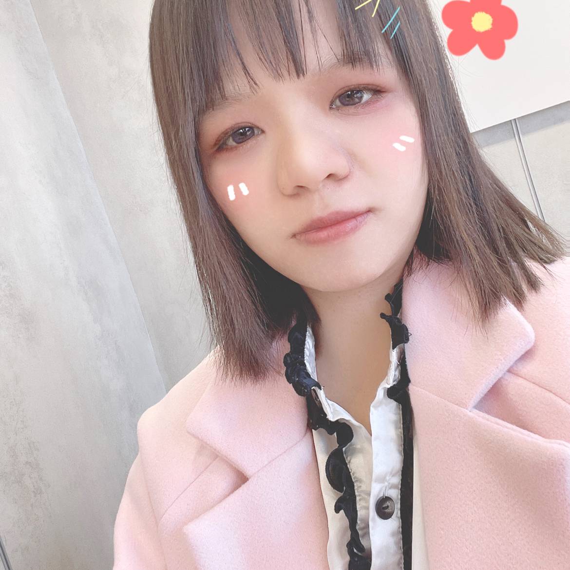 可靠相许笑靥的照片