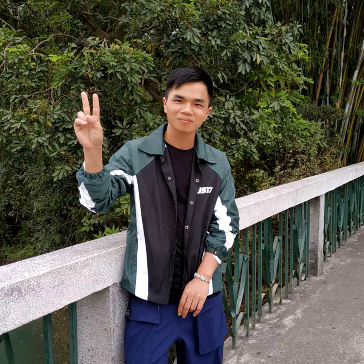 梁灿的照片
