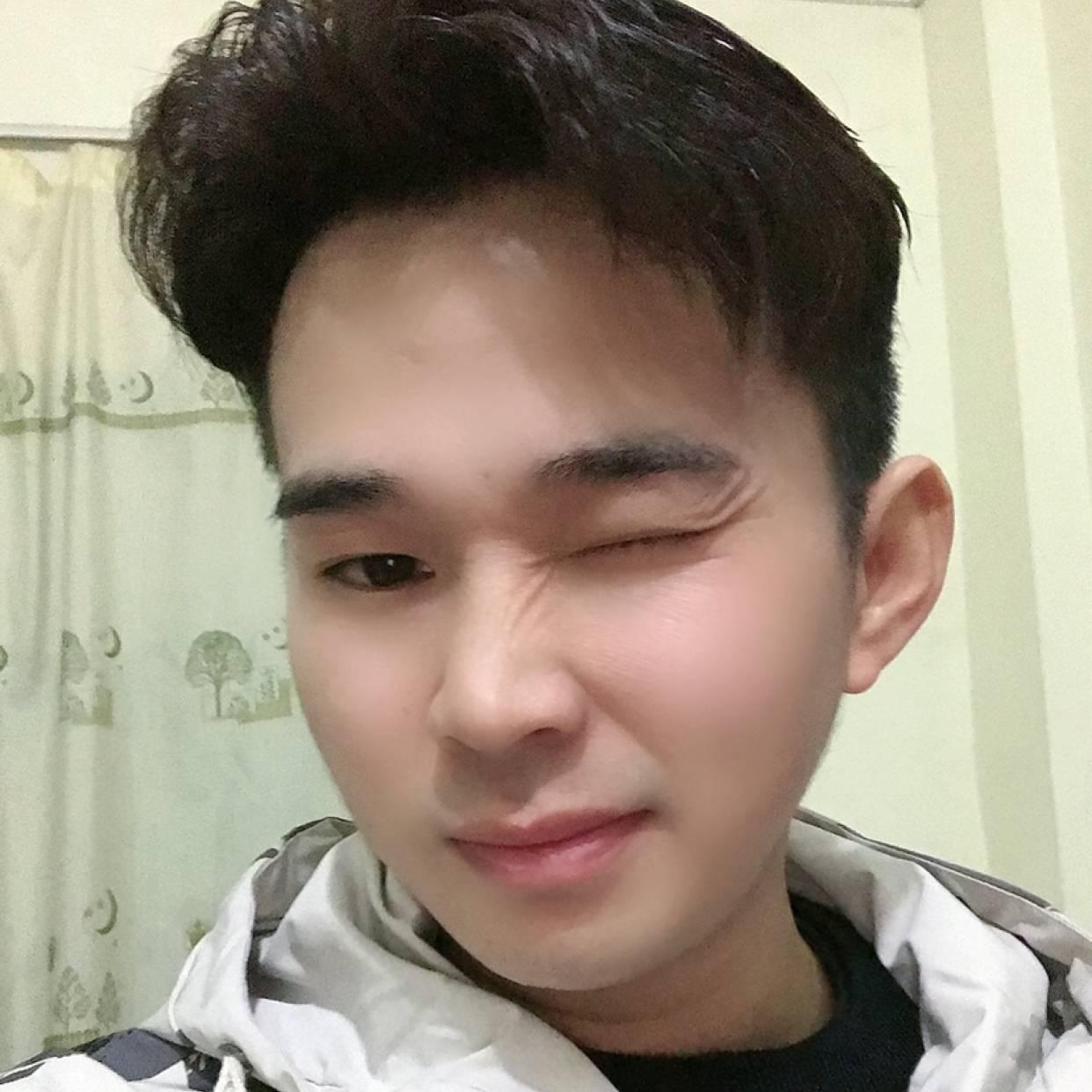 清曲扯专一的照片