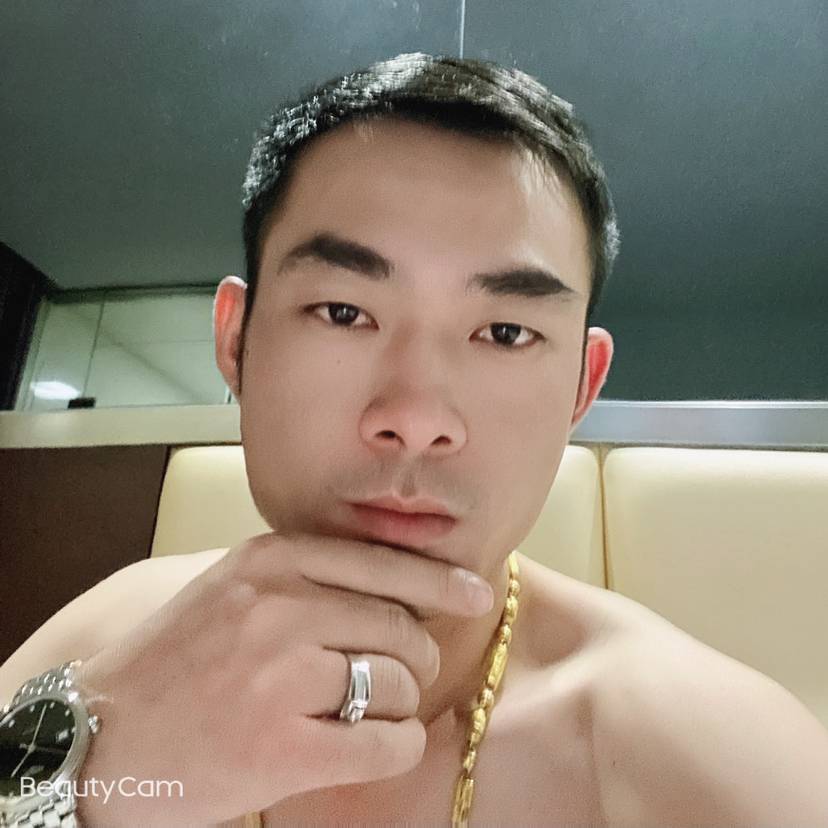 碧蓝深拥星月的照片