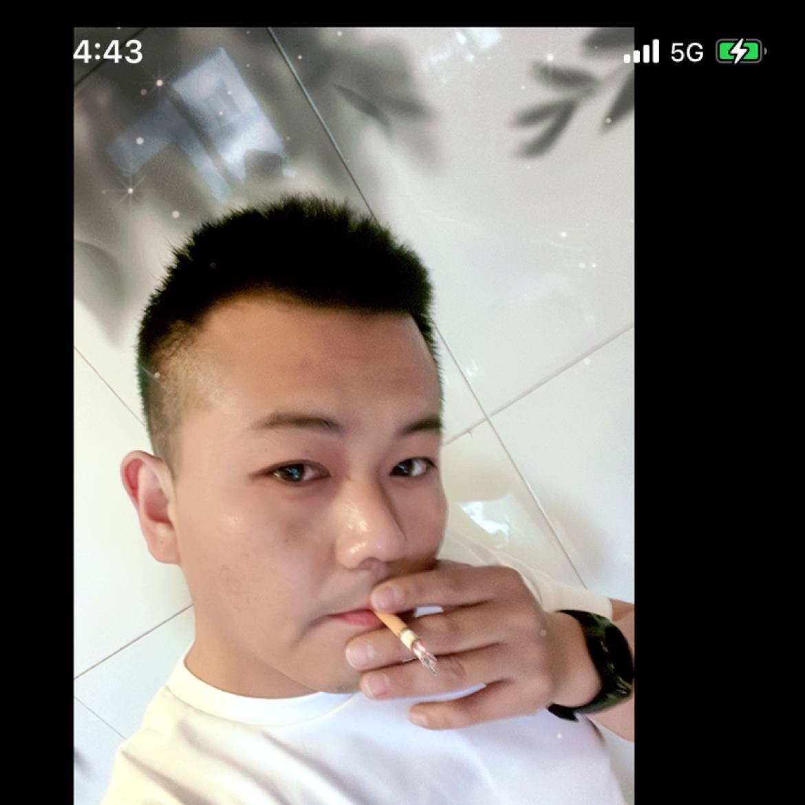 暴躁吃醋少女的照片