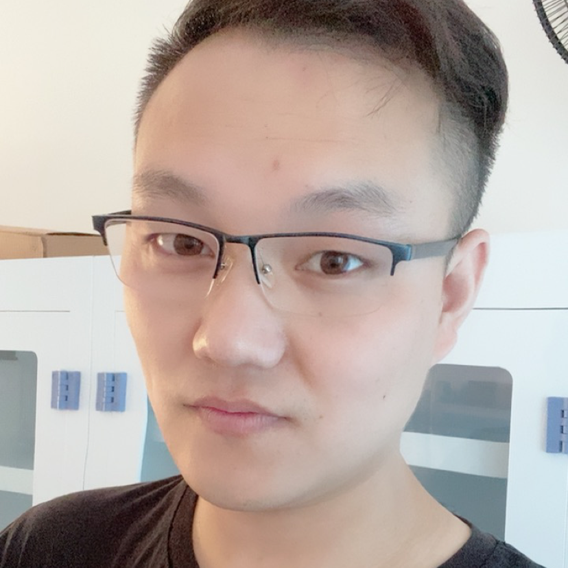 现实爱恋灰狼的照片