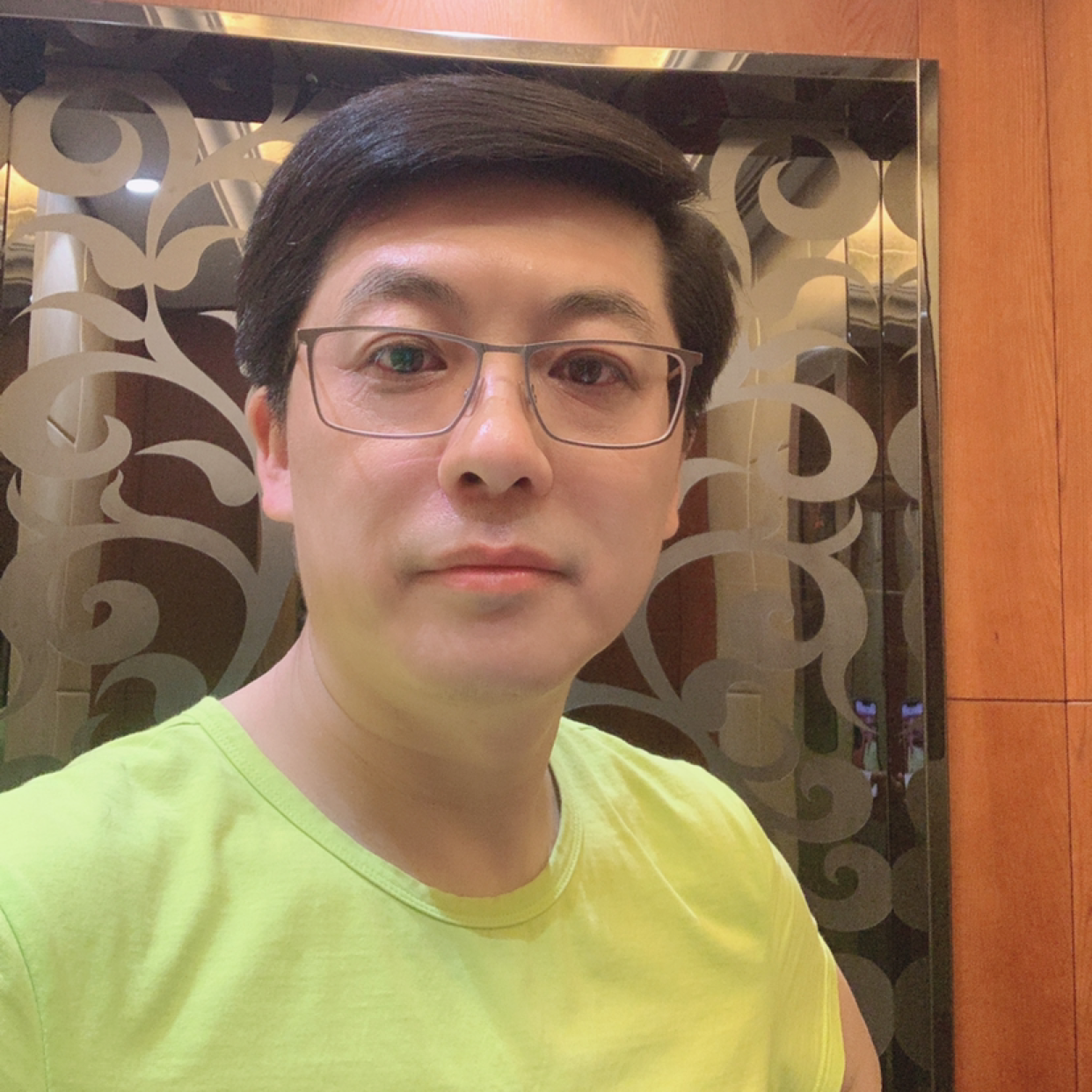 缥缈挽手野狼的照片