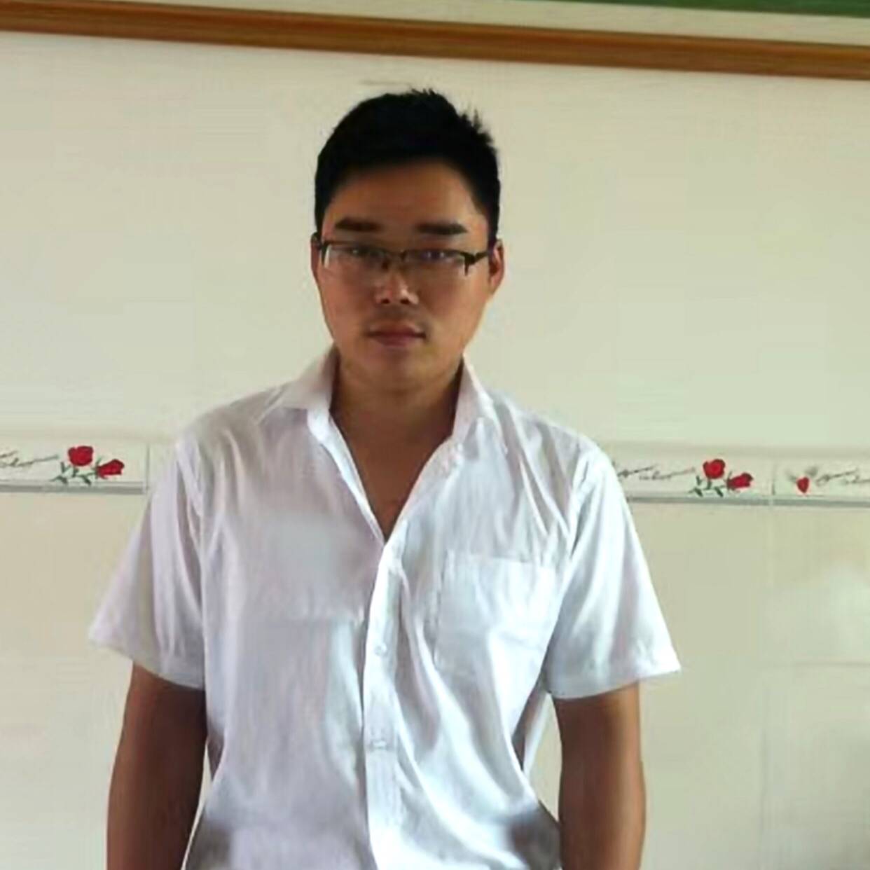 酒窝和健壮的照片