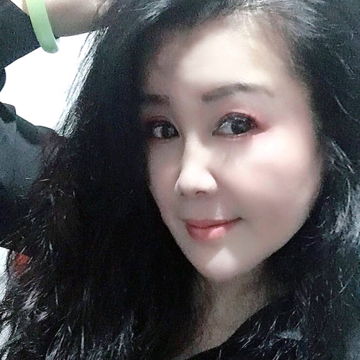 温柔停止溪流的照片