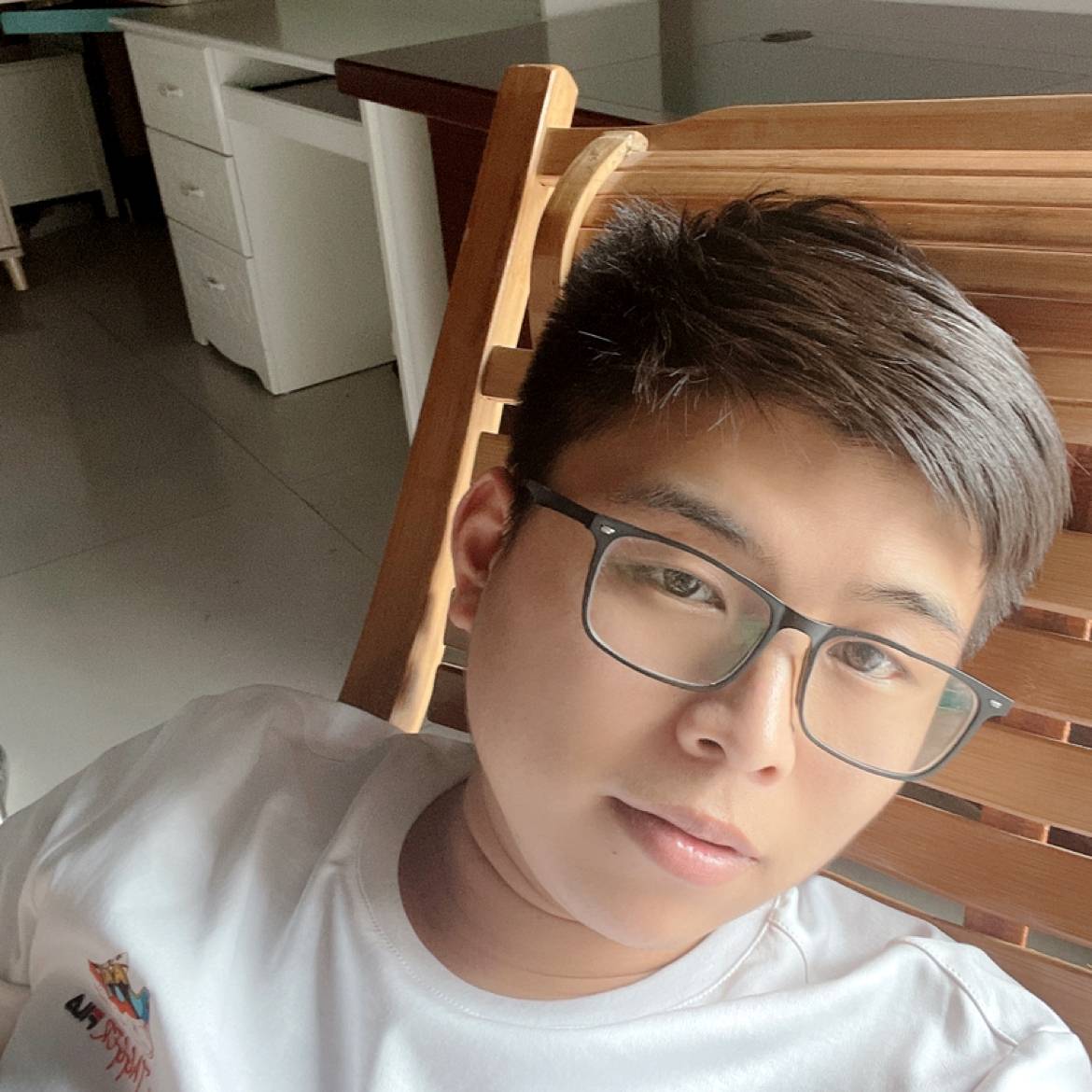 青衣邂逅潇洒的照片