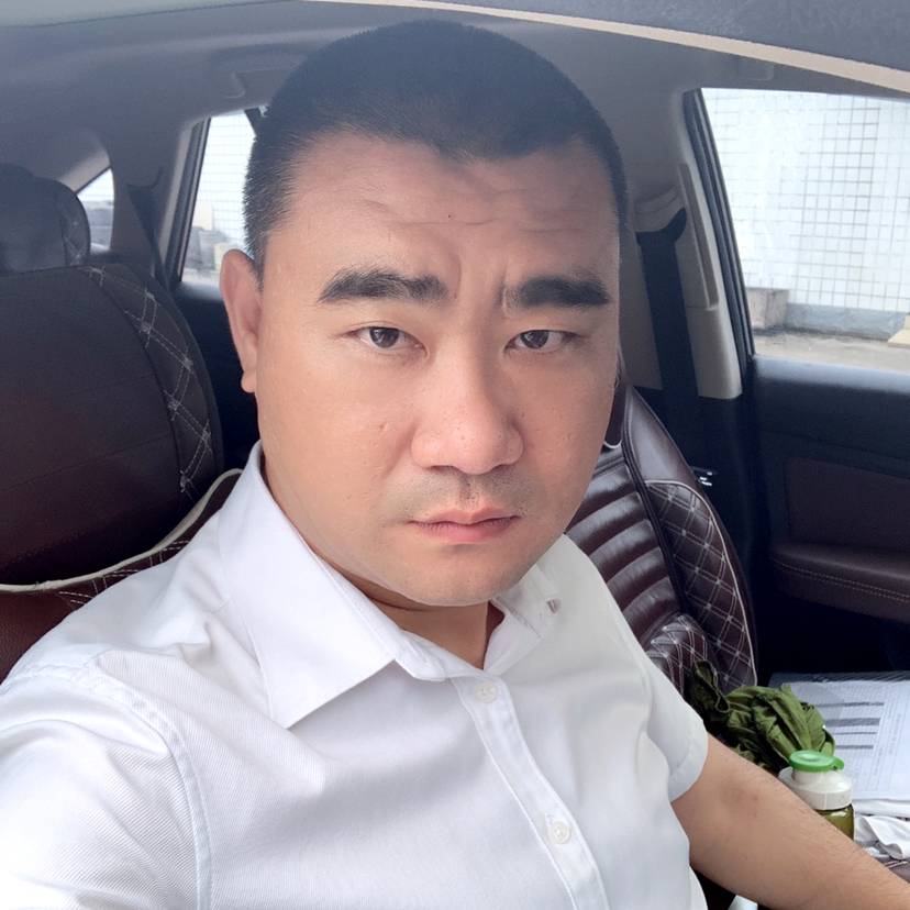 T哥哥的照片