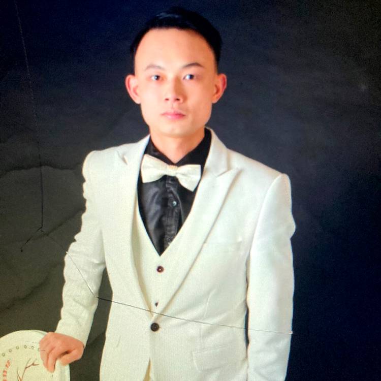大米凝眸踏实的照片