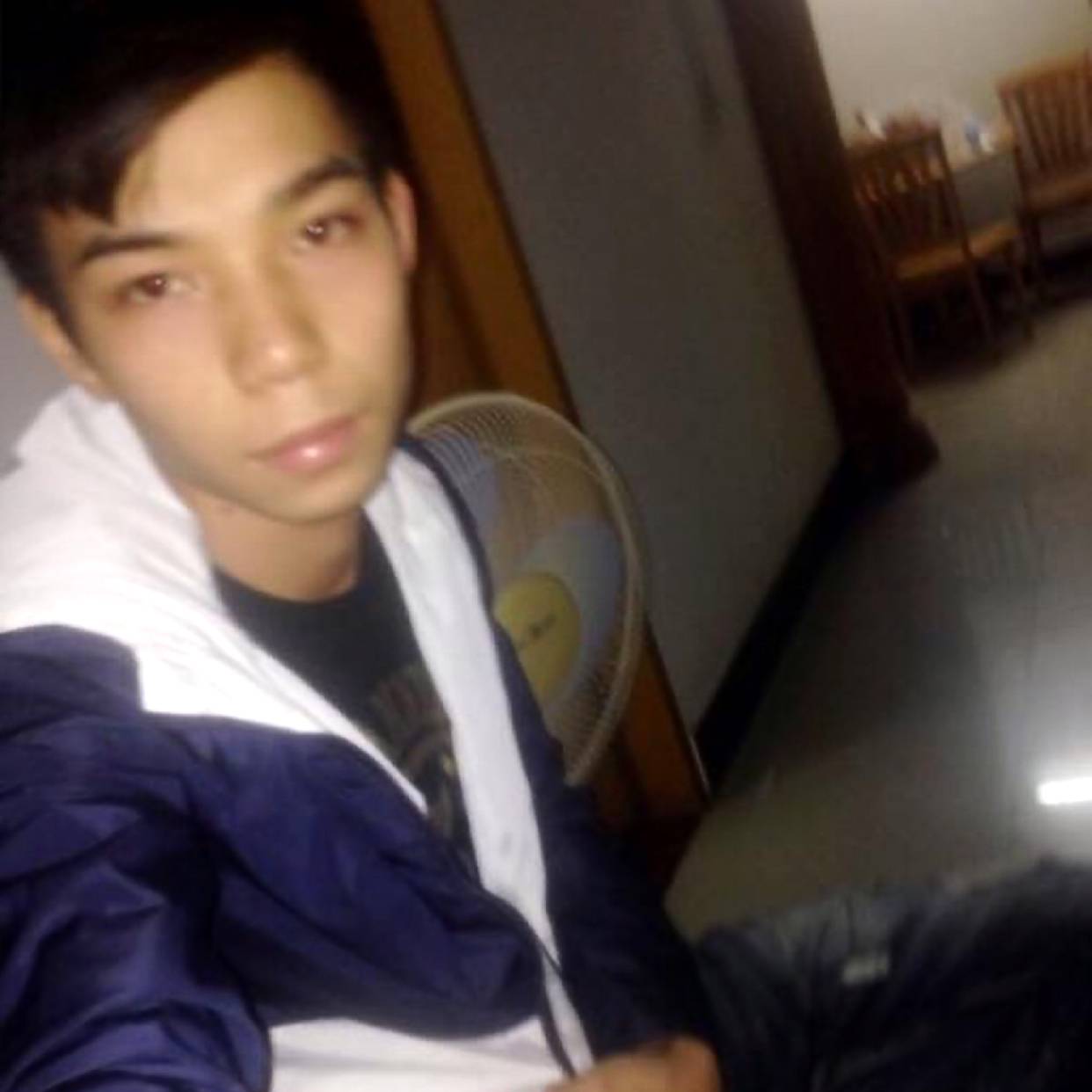 殷勤用宝马的照片