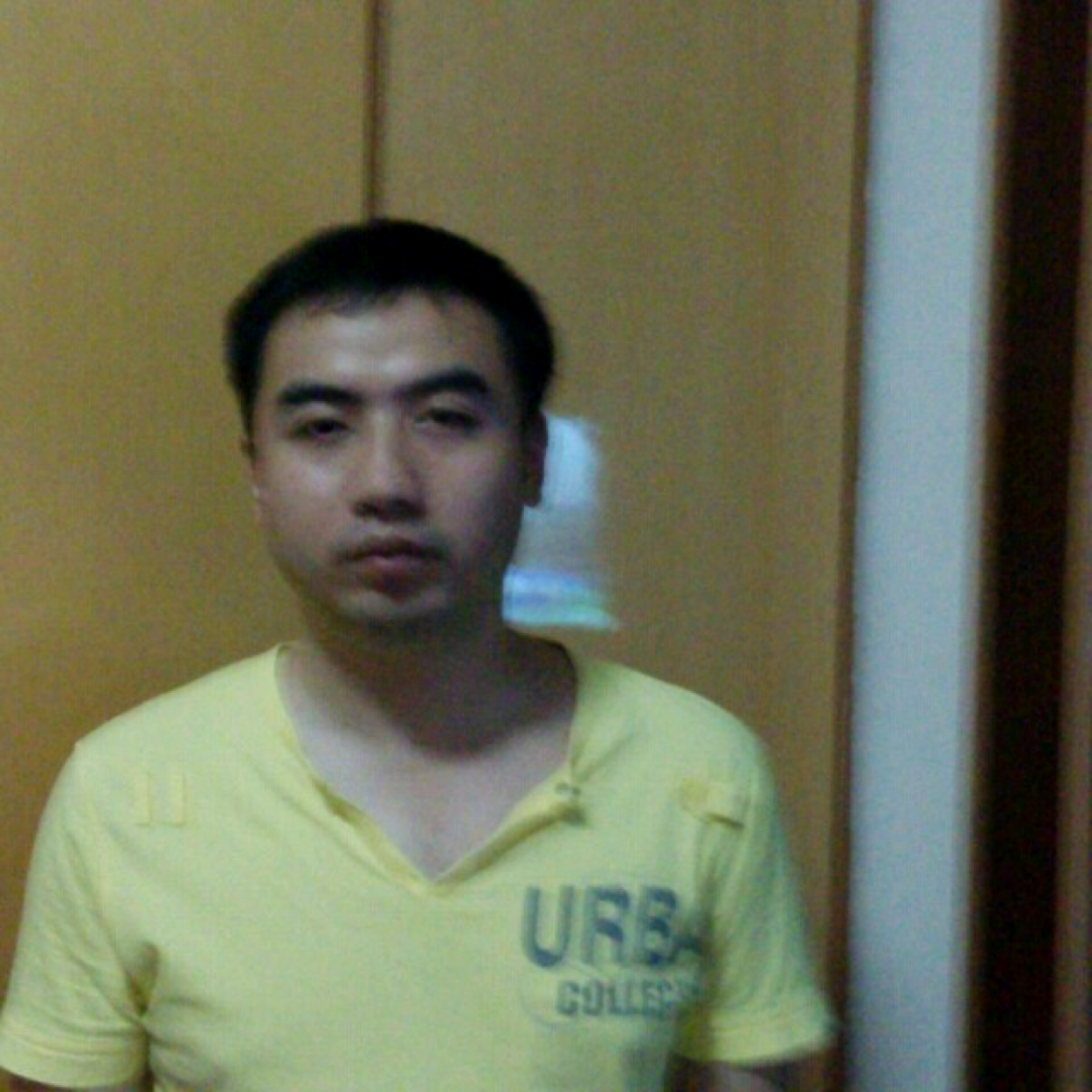 黑米用高兴的照片