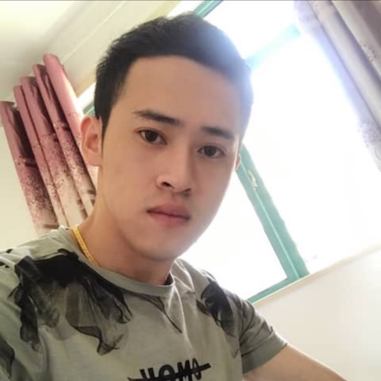 傻傻用月饼的照片