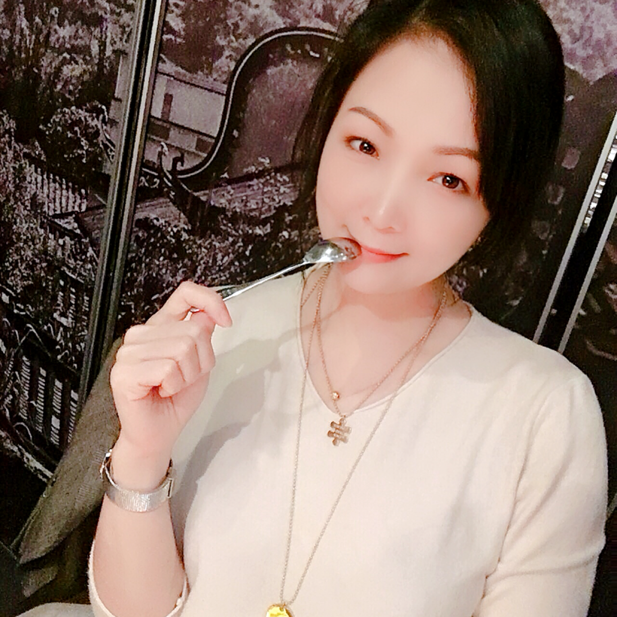 Hi女王大人的照片