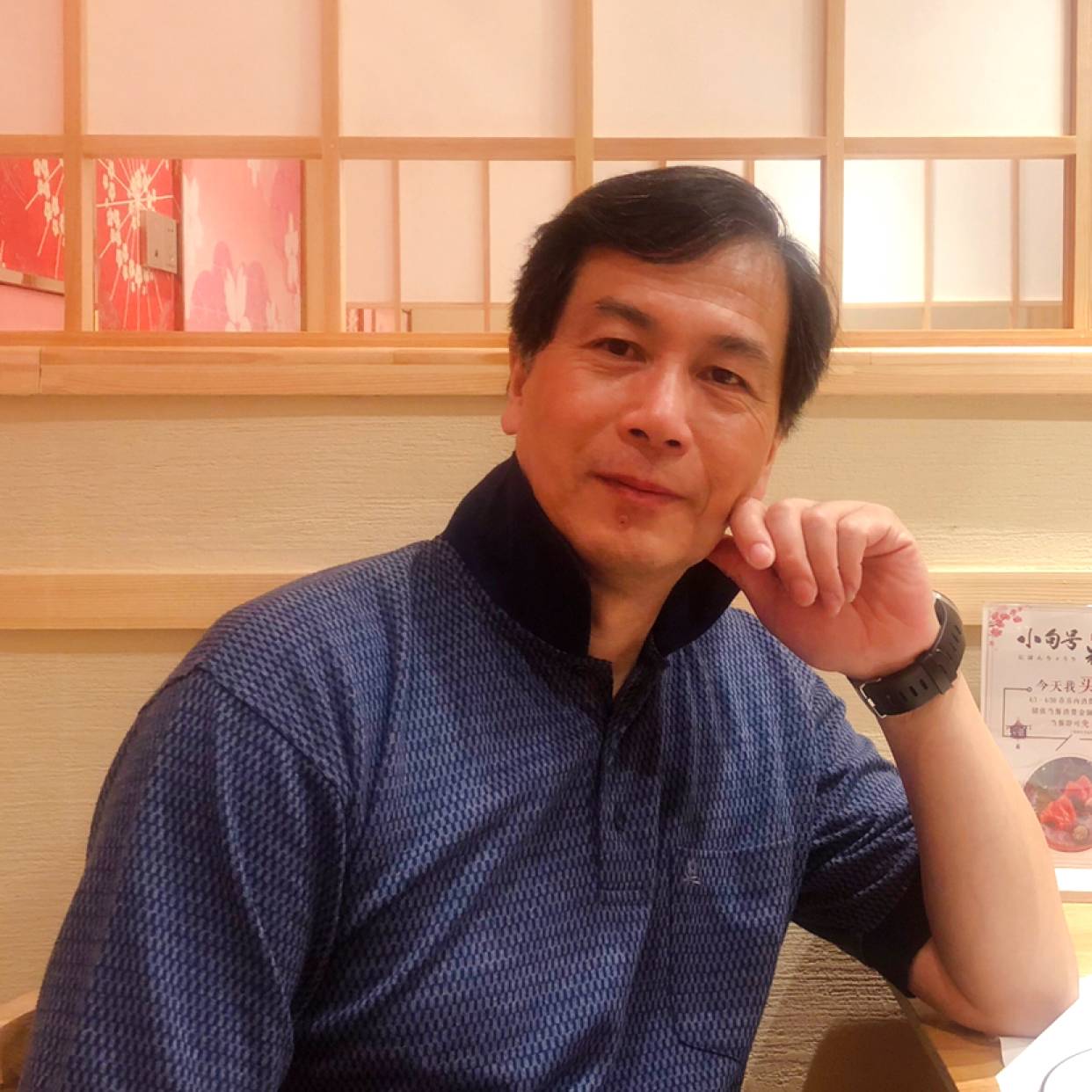 友好浅吻咖啡豆的照片