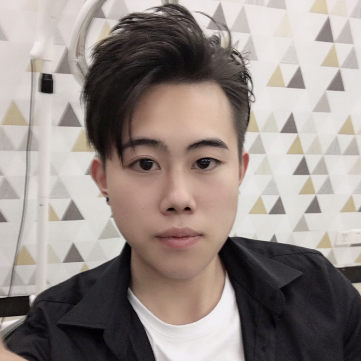 肾虚公子J的照片